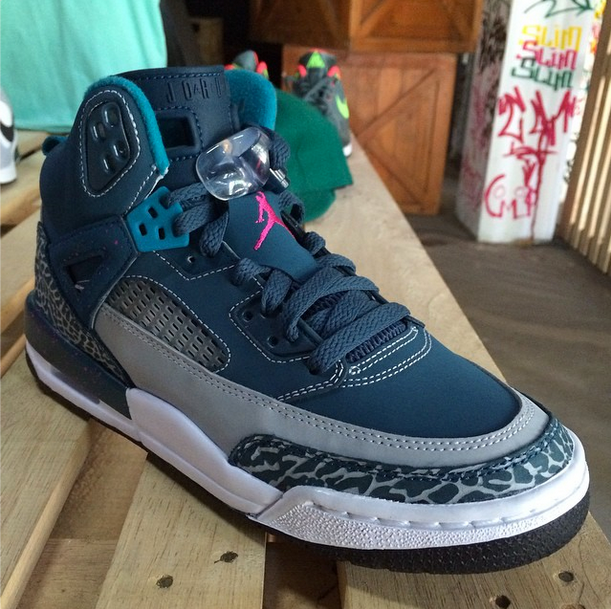 Jordan Spizike Navy Grey Pink 02