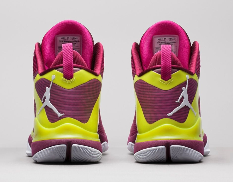 Jordan Super Fly 3 Vusion Pink Volt Deep Garnet 02