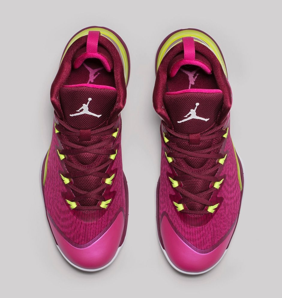 Jordan Super Fly 3 Vusion Pink Volt Deep Garnet 04