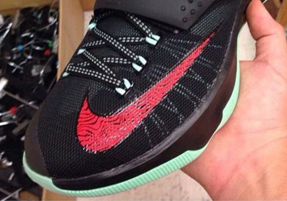 Kd 7 Black Action Red Medium Mint 1