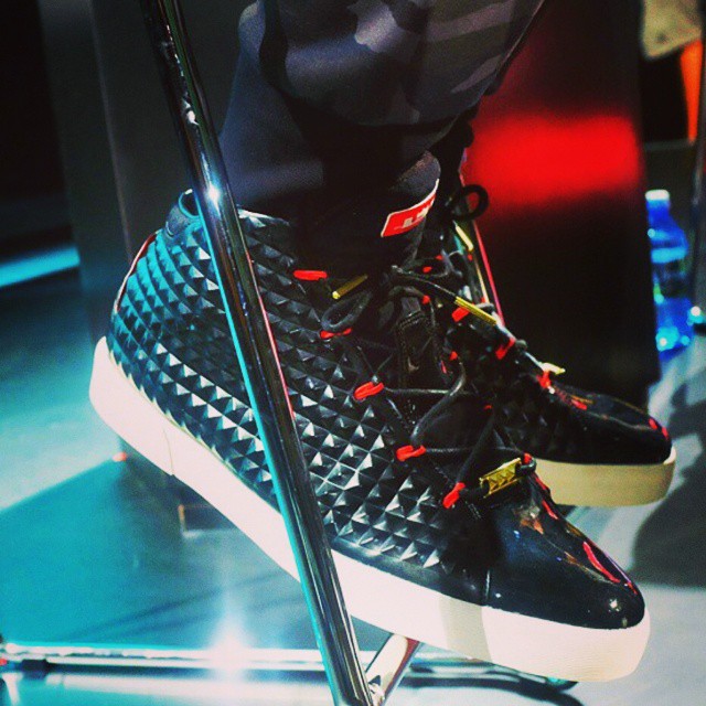 Lebron 12 Nsw Lifestyle 01