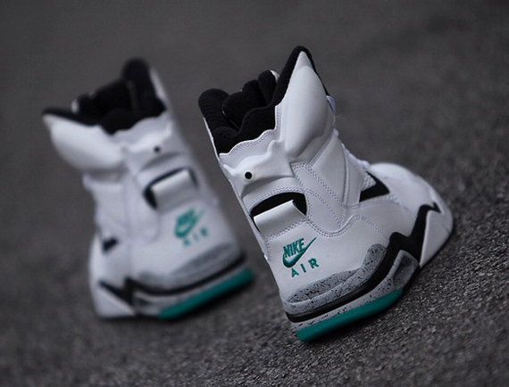 Nike Air Command Force Og Emerald Retro 2