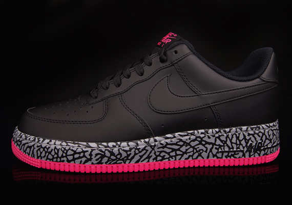 Nike Air Force 1 Low Black Hyper Pink Wolf Grey 011