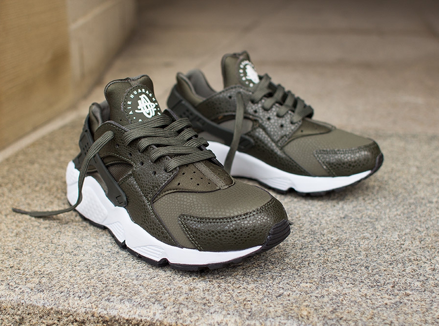 Nike Air Huarache Cargo Khaki Safari 02