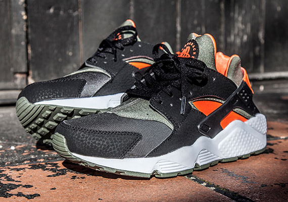 Nike Air Huarache "Undefeated"