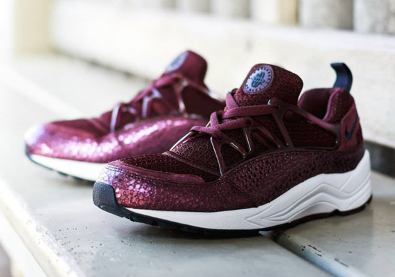 Nike Air Huarache Light "Deep Burgundy Safari"