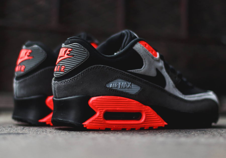 Nike Air Max 90 - Black - Ash Grey - Total Crimson