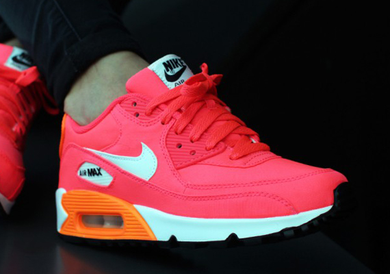 Nike Air Max 90 - Hyper Punch - Total Orange