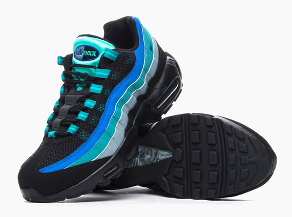 Nike Air Max 95 Black Hyper Cobalt 03