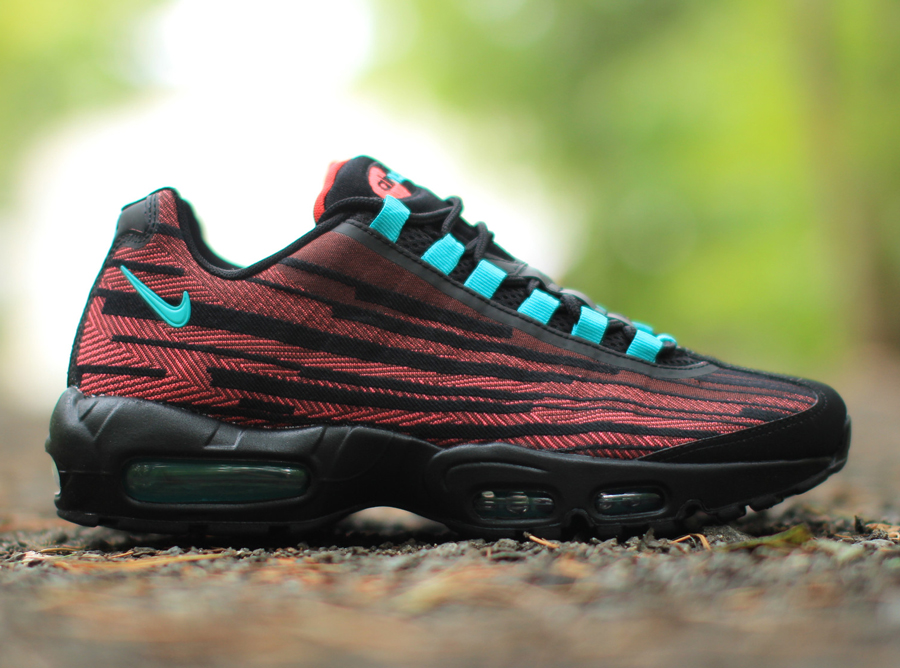 Nike Air Max 95 Jacquard Cedar Hyper Jade Hyper Punch 01