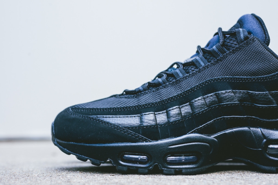 Nike Air Max 95 Triple Black 03