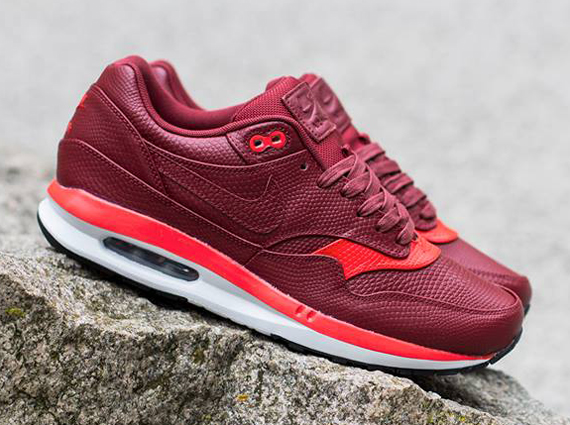 Nike Air Max Lunar1 Deluxe - Team Red - Challenge Red