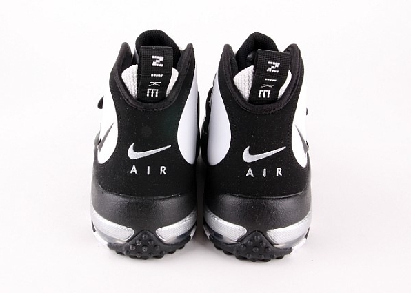 Nike Air Max Pro Streak 05