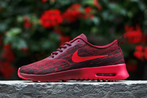 Nike Air Max Thea Jcrd Team Red Action Red 02