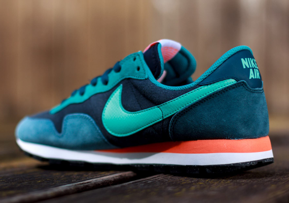 Nike Air Pegasus '83 - Dark Obsidian - Hyper Turquoise