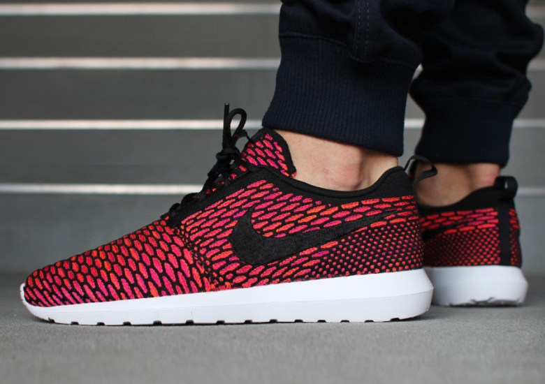 Nike Flyknit Roshe Run – Fireberry – Total Orange