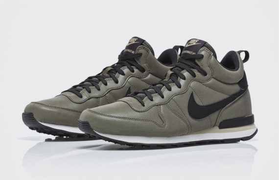 Nike Internationalist Mid Qs Pack 15