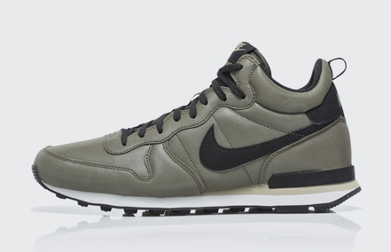 Nike Internationalist Mid Qs Pack 16