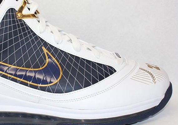 Nike LeBron 7 "Yankees" PE on eBay