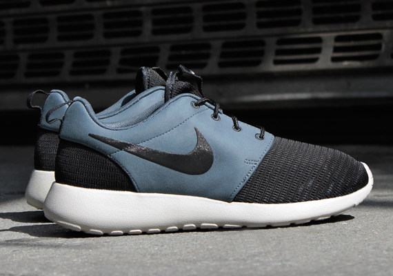 Nike Roshe Run "Dark Magnet Grey"