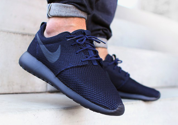 Nike Roshe Run "Dark Obsidian"