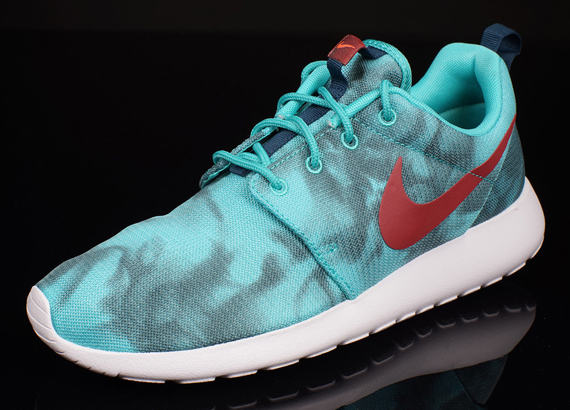 Nike Roshe Run Print “Hyper Jade”