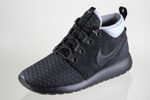 Nike Roshe Run Sneakerboot Black Silver 02