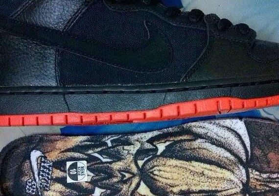 Nike SB Dunk Mid For Halloween 2014