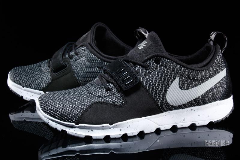 Nike Sb Trainerendor Black Metallic Silver 02