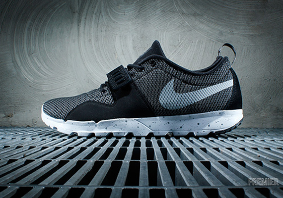 Nike SB Trainerendor - Black - Metallic Silver