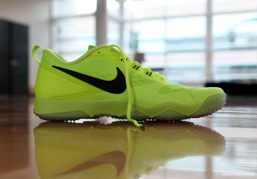 Nike Zoom Hypercross Volt 3