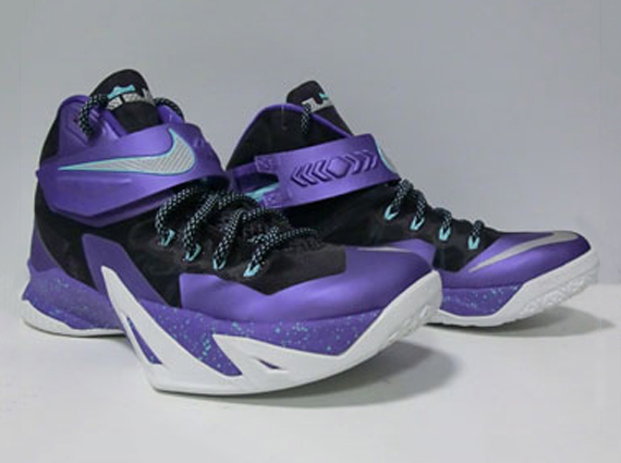 Nike Zoom Lebron Soldier 8 Summit Lake Hornets 01