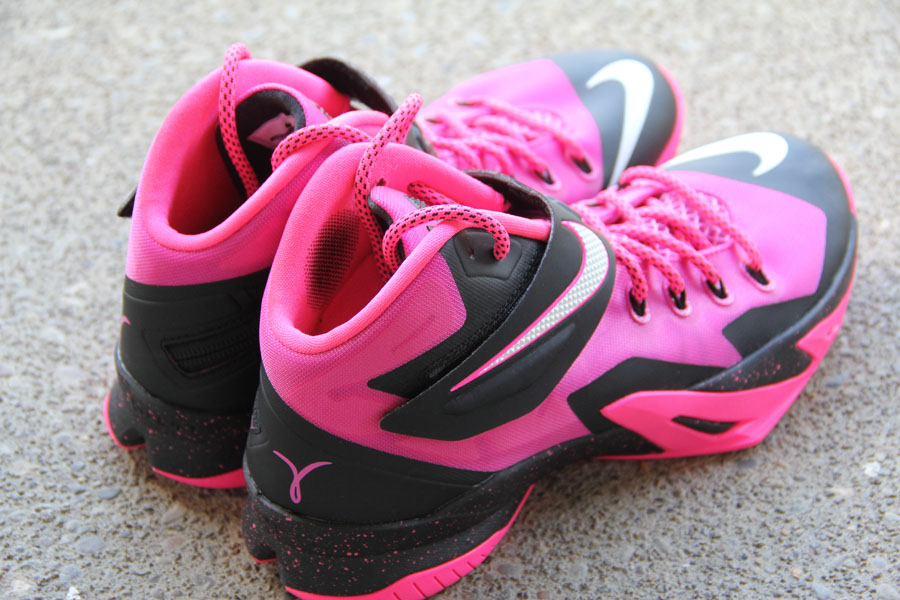 Nike Zoom Lebron Soldier 8 Think Pink 03