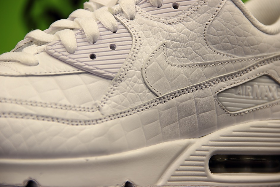 Nikeid Air Max 90 Croc Snake Options 04