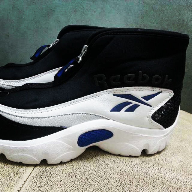 Reebok The Shroud 01