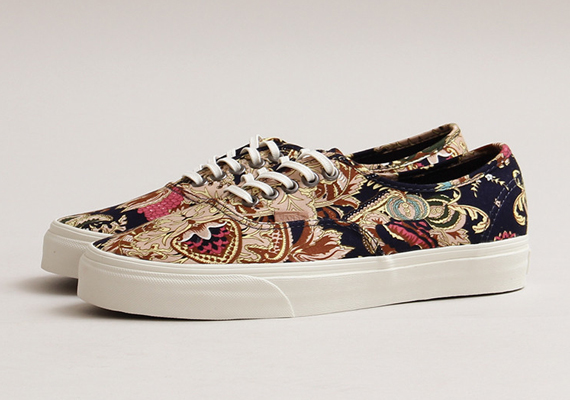 Vans Authentic Paisley 02