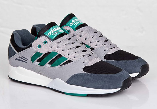 adidas Originals Tech Super - Core Black - Sub Green - Onix 