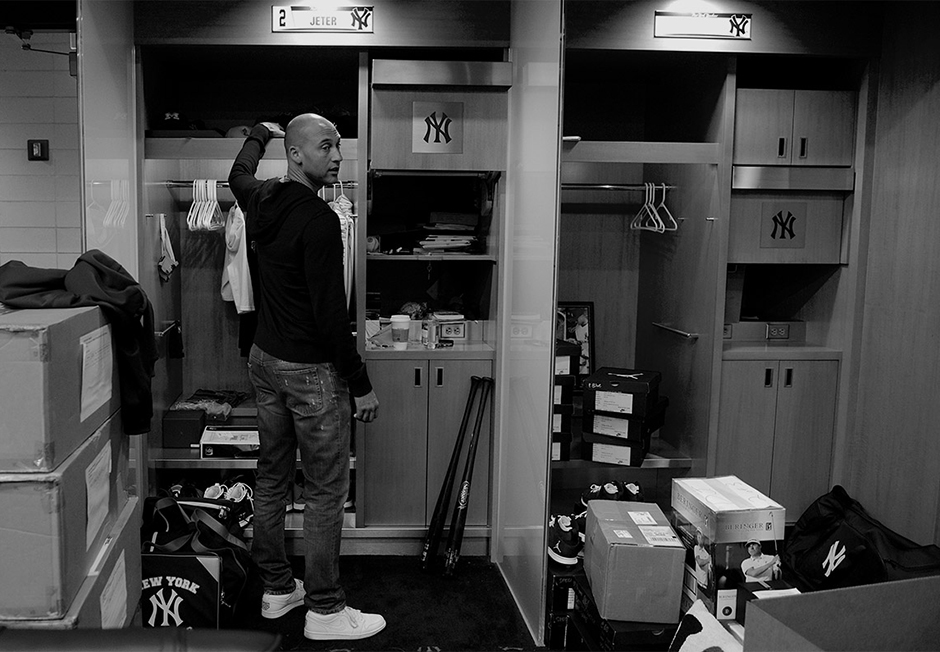 Derek Jeter Cleans Out Yankees Locker