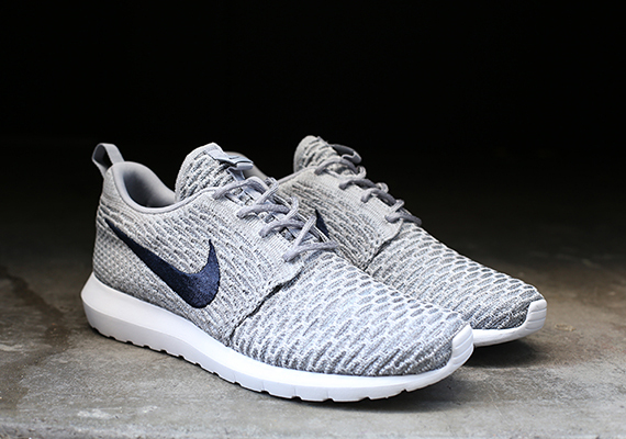 Flyknit Roshe Run Grey Navy 1