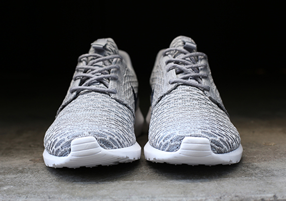 Flyknit Roshe Run Grey Navy 3