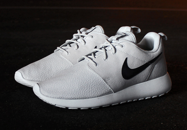 Nike Roshe Run "Grey Suede" - Available