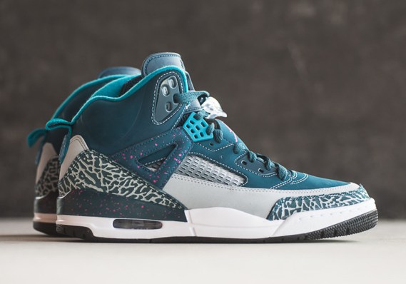 Jordan Spizike Space Blue Arriving 02