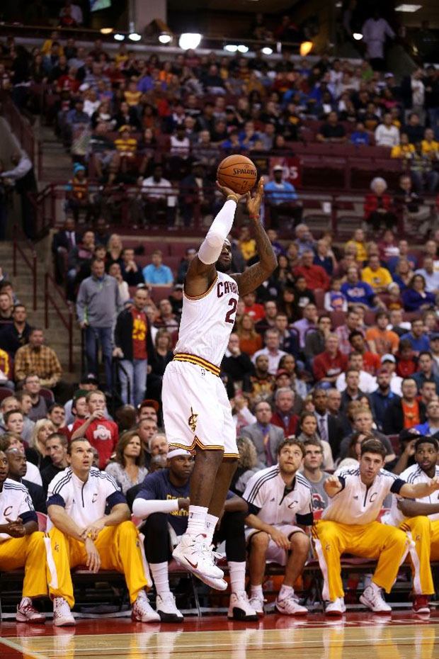 Lebron Wears Nike Lebron 12 Cavs Home Pe 01