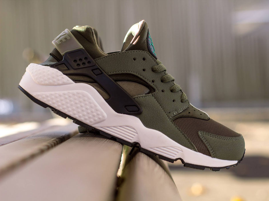 Nike Air Huarache Iron Green 02