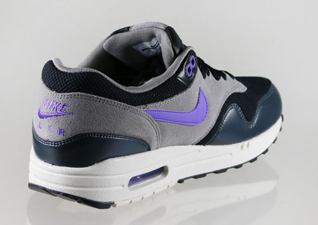 Nike Air Max 1 Black Grey Hyper Grape 3