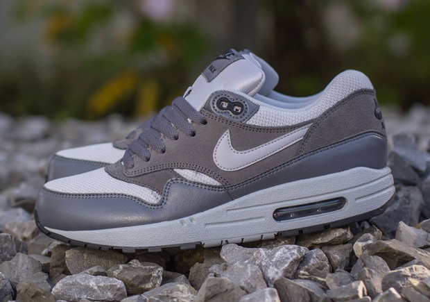 Nike Air Max 1 Essential Wolf Grey Dark Grey 02