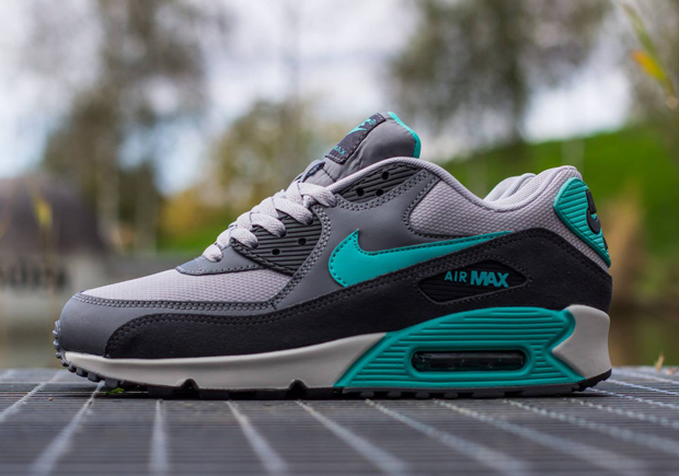 Nike Air Max 90 Wolf Grey Hyper Jade Cool Grey 02