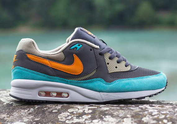 Nike Air Max Light - Anthracite - Copper Flash - Bamboo