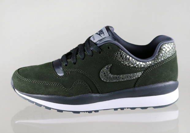 Nike Air Safari Sequoia Dark Grey 02