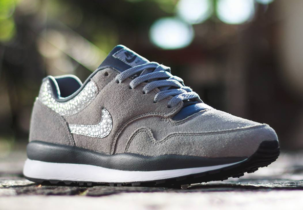 Nike Air Safari - Wolf Grey - Cool Grey